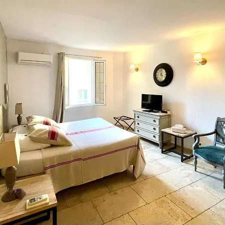 Appartamento Un Coin De Luberon LʼIsle-sur-la-Sorgue Esterno foto